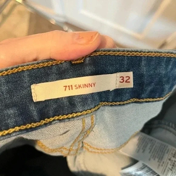 Levi’s 711 Skinny Jeans - Size 32 - Picture 3 of 7